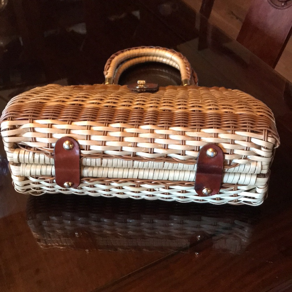 Vintage Wicker Woven ……Hong Kong Purse - Picture 4 of 5